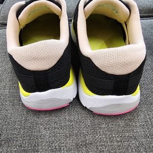 Vionic slip-on sneakers